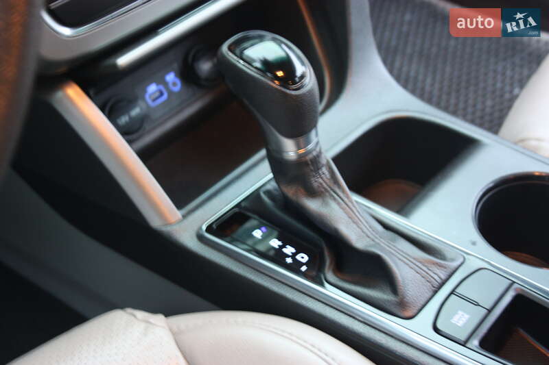 Седан Hyundai Sonata 2015 в Івано-Франківську