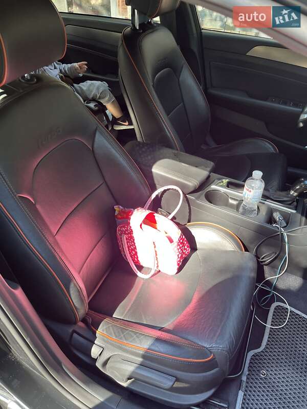 Седан Hyundai Sonata 2015 в Києві фото 7 Седан Hyundai Sonata 2015 в Києві