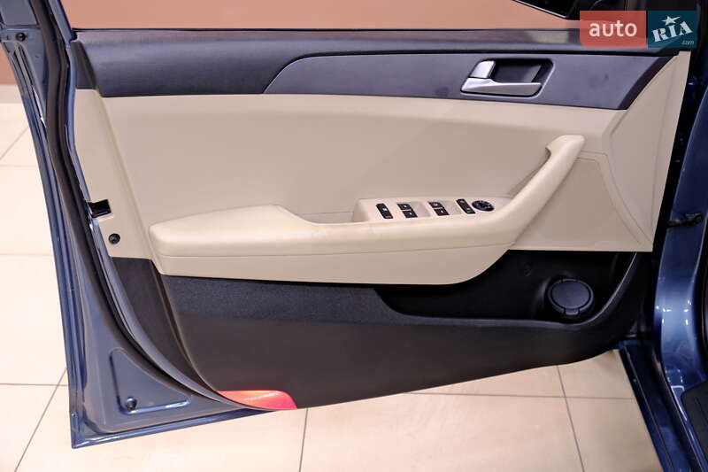 Седан Hyundai Sonata 2017 в Одессе