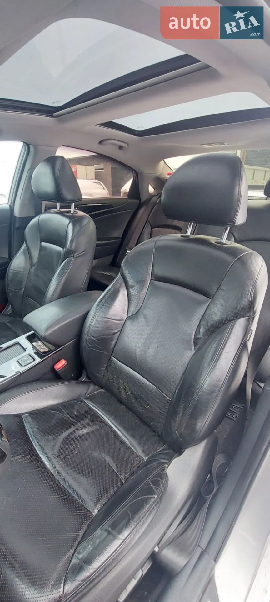 2010 Hyundai Sonata - мініатюра 10