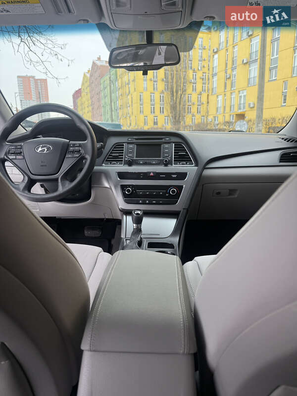 Седан Hyundai Sonata 2015 в Киеве