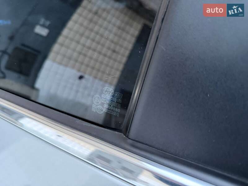 Седан Hyundai Sonata 2014 в Киеве фото 16 Седан Hyundai Sonata 2014 в Киеве