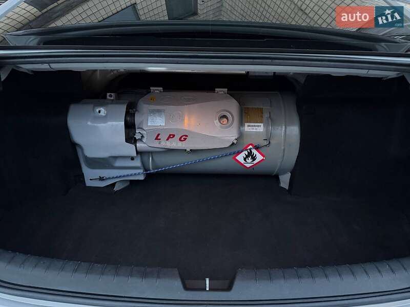 Седан Hyundai Sonata 2014 в Киеве фото 29 Седан Hyundai Sonata 2014 в Киеве