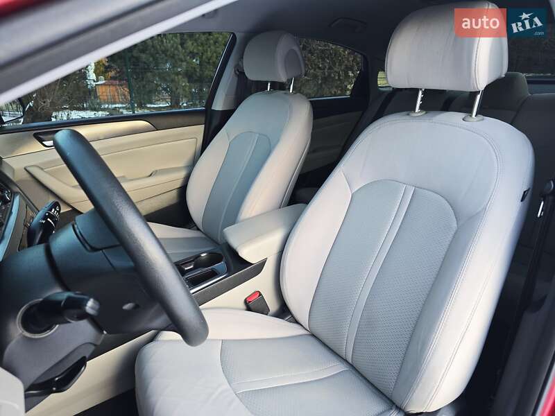Седан Hyundai Sonata 2015 в Хмельницком