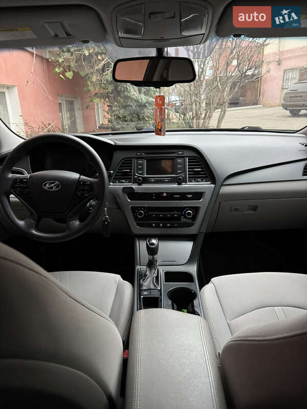Седан Hyundai Sonata 2015 в Овидиополе