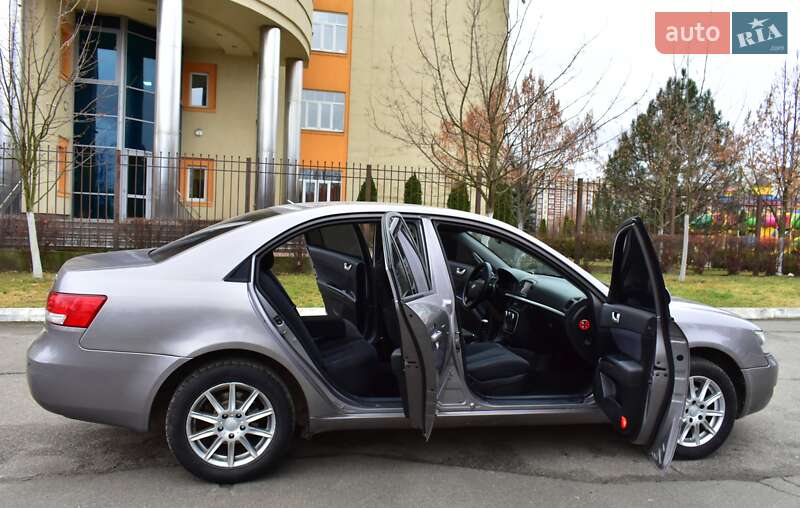 Седан Hyundai Sonata 2006 в Киеве