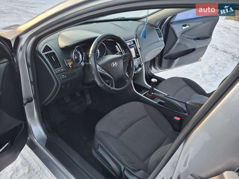 Седан Hyundai Sonata 2010 в Полтаві