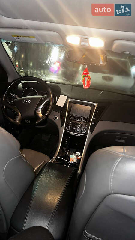 Седан Hyundai Sonata 2012 в Днепре