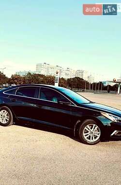 Седан Hyundai Sonata 2015 в Марганце