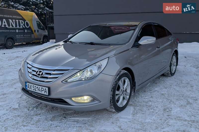 Hyundai Sonata 2011