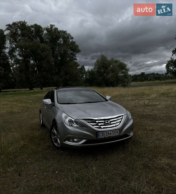 Hyundai Sonata 2011