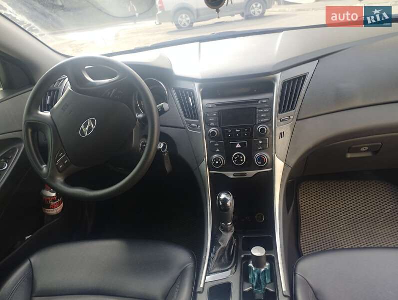 Седан Hyundai Sonata 2013 в Черновцах