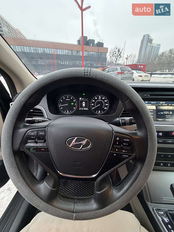 Седан Hyundai Sonata 2015 в Киеве фото 12 Седан Hyundai Sonata 2015 в Киеве