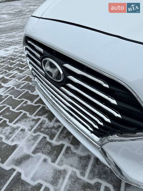Седан Hyundai Sonata 2017 в Луцке
