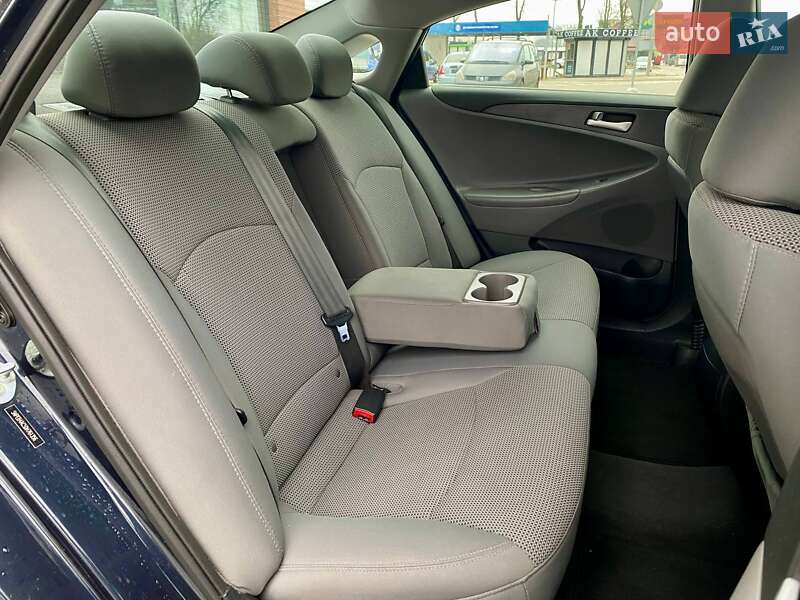 Седан Hyundai Sonata 2013 в Киеве фото 23 Седан Hyundai Sonata 2013 в Киеве