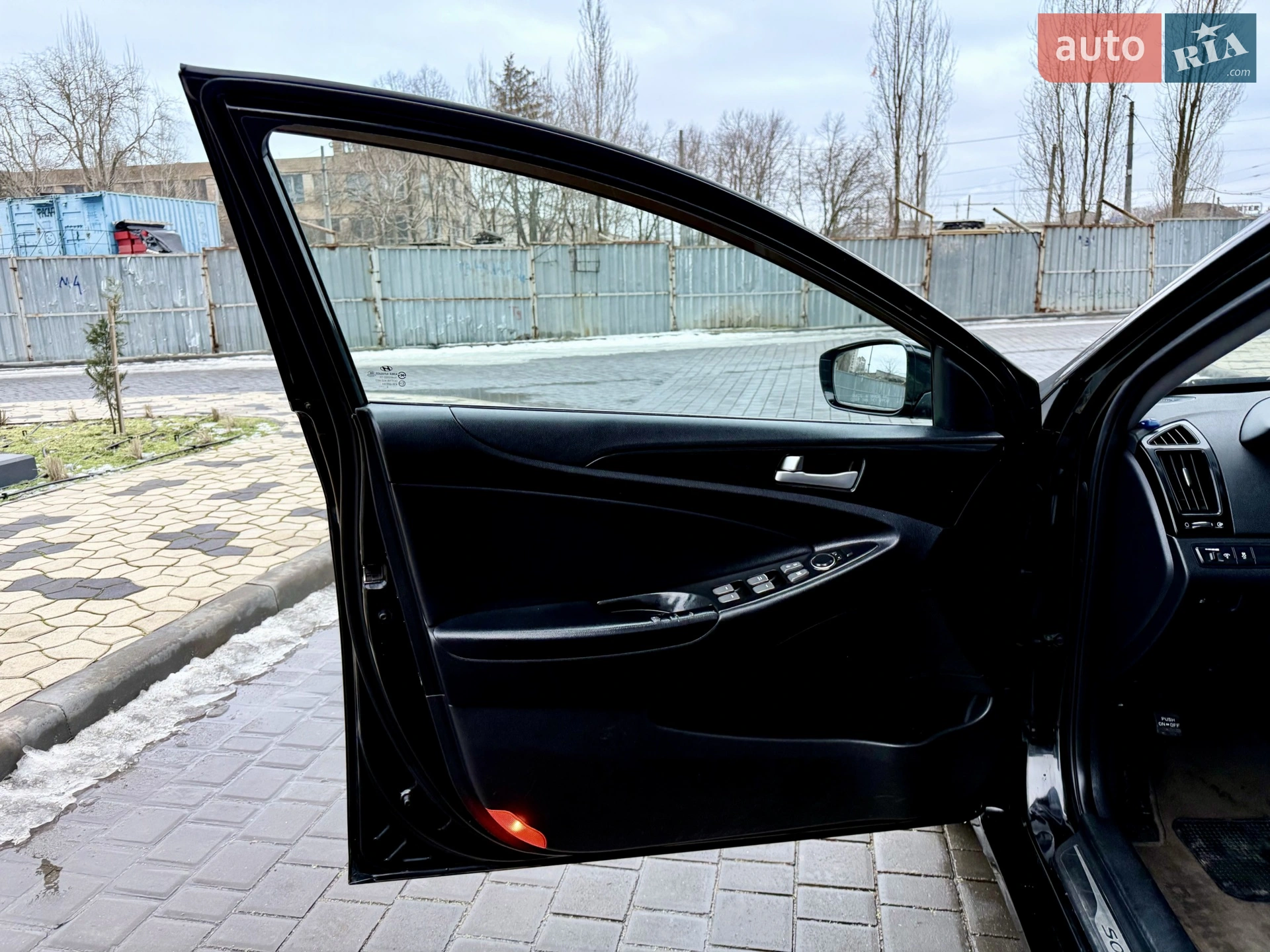 2010 Hyundai Sonata - мініатюра 32