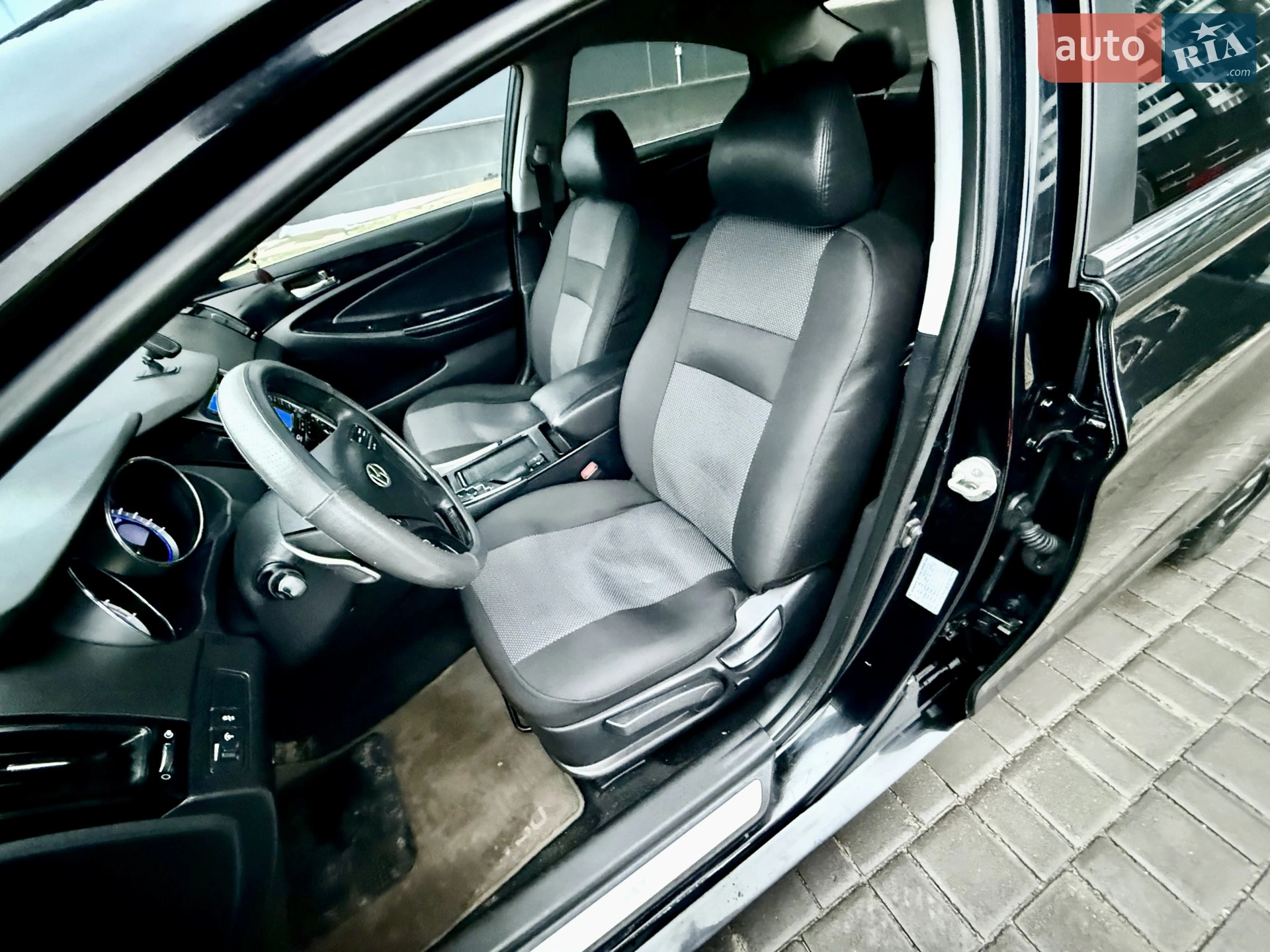 2010 Hyundai Sonata - мініатюра 36