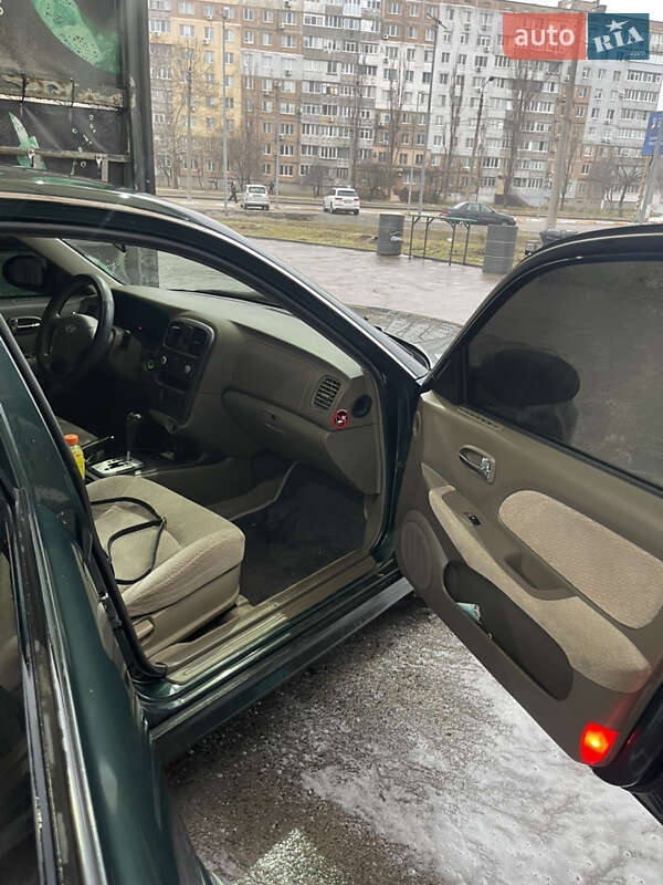 Седан Hyundai Sonata 2004 в Николаеве