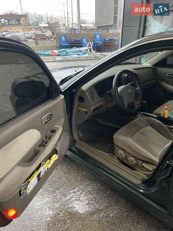 Седан Hyundai Sonata 2004 в Николаеве
