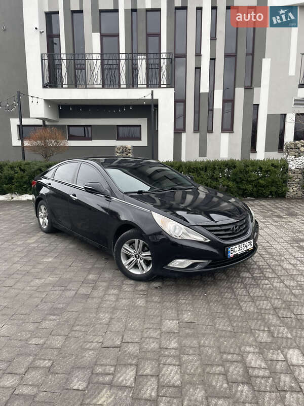 Hyundai Sonata 2012