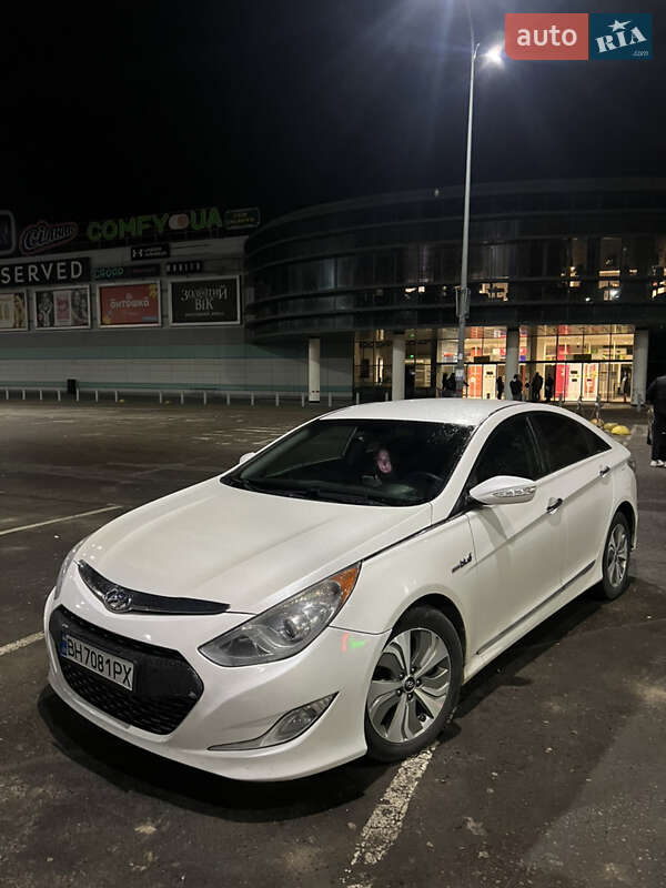 Hyundai Sonata 2013
