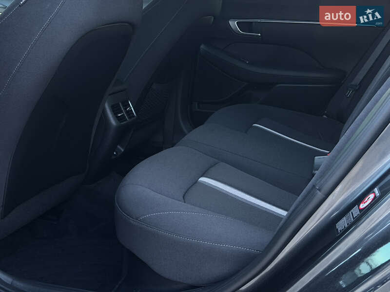 Седан Hyundai Sonata 2023 в Львове