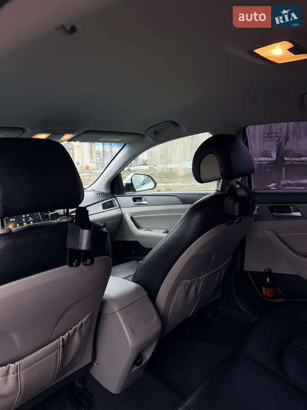 Седан Hyundai Sonata 2016 в Черновцах