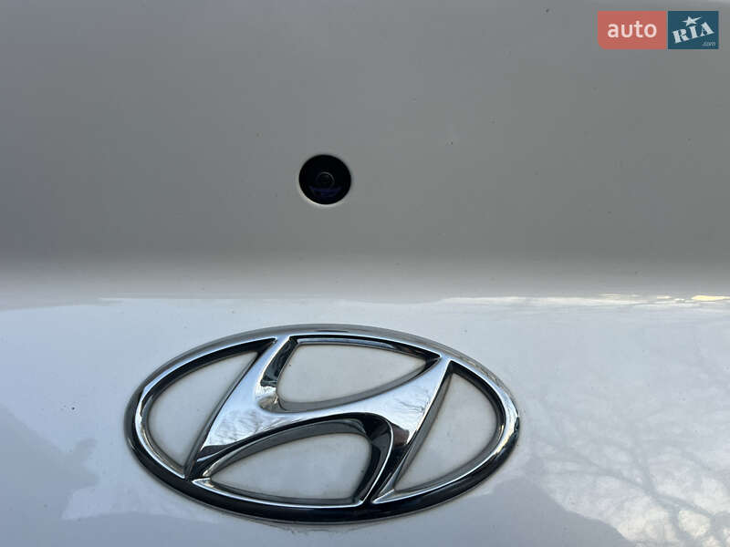 Седан Hyundai Sonata 2019 в Киеве