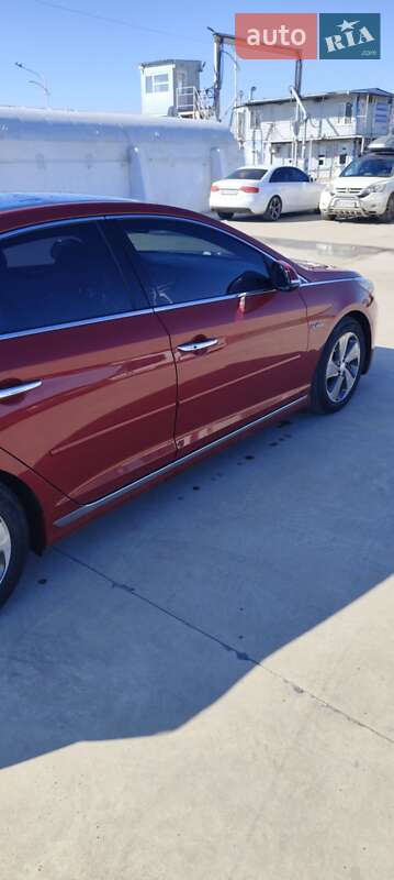 Седан Hyundai Sonata 2015 в Измаиле