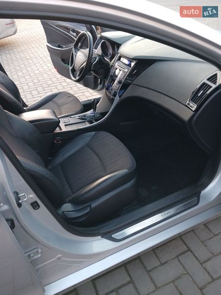 Седан Hyundai Sonata 2011 в Кременчуге