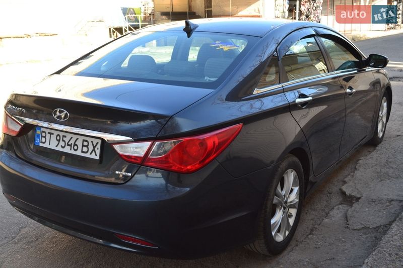 Hyundai Sonata 2010