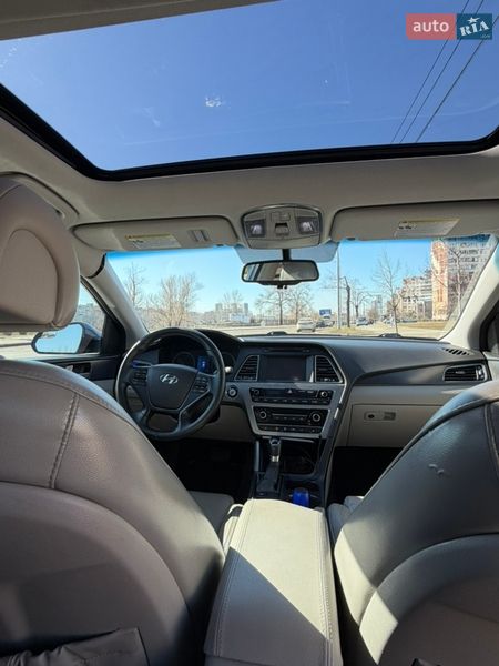 Седан Hyundai Sonata 2016 в Киеве