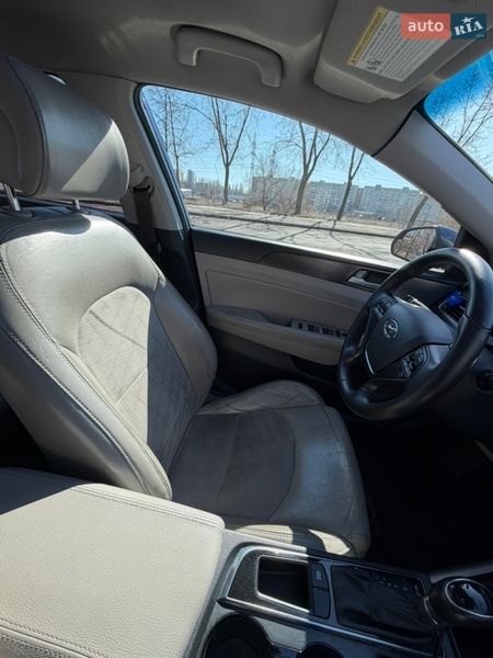 Седан Hyundai Sonata 2016 в Киеве