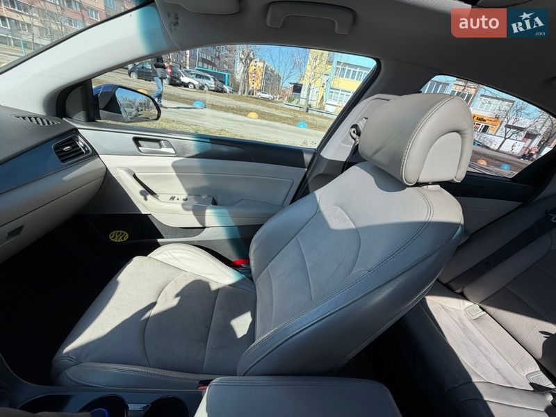 Седан Hyundai Sonata 2016 в Киеве