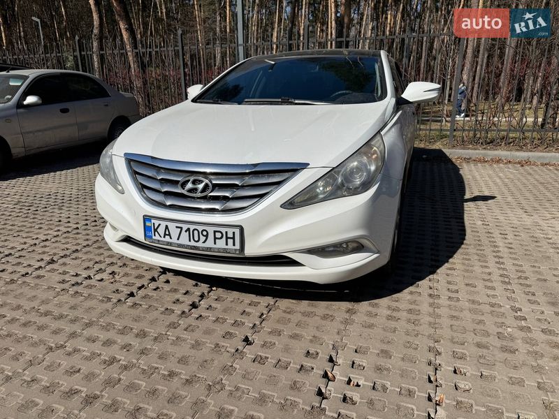 Hyundai Sonata 2010
