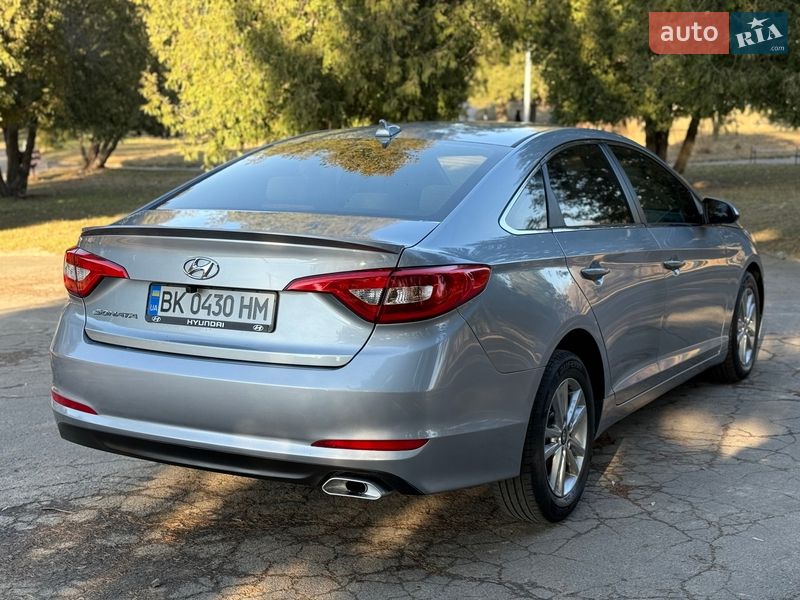 Седан Hyundai Sonata 2016 в Ровно