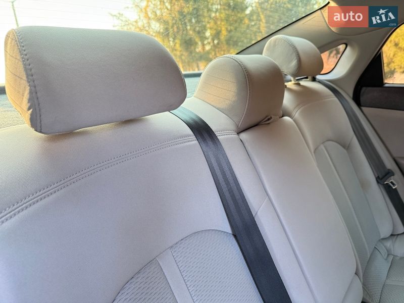 Седан Hyundai Sonata 2016 в Ровно