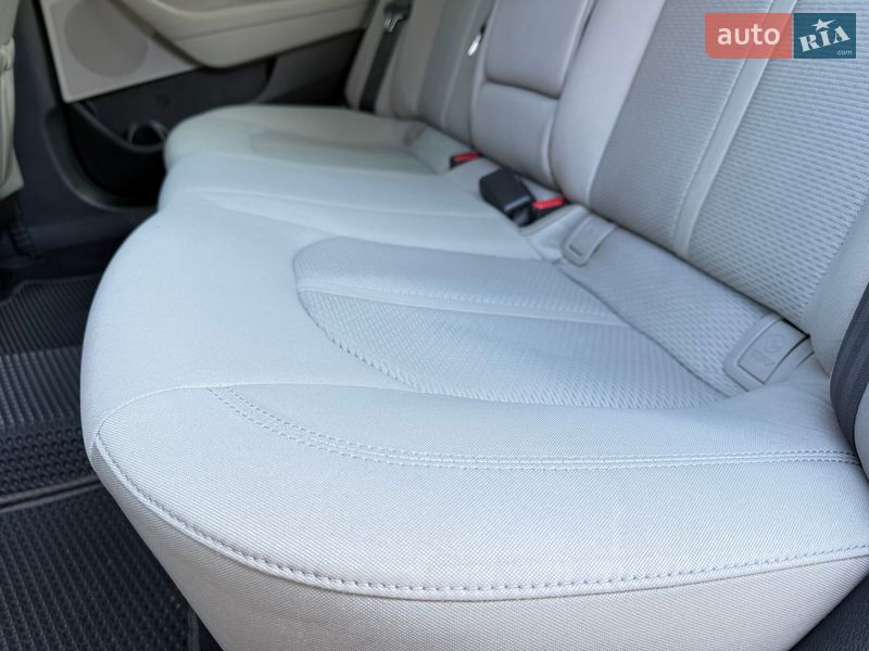 Седан Hyundai Sonata 2016 в Ровно