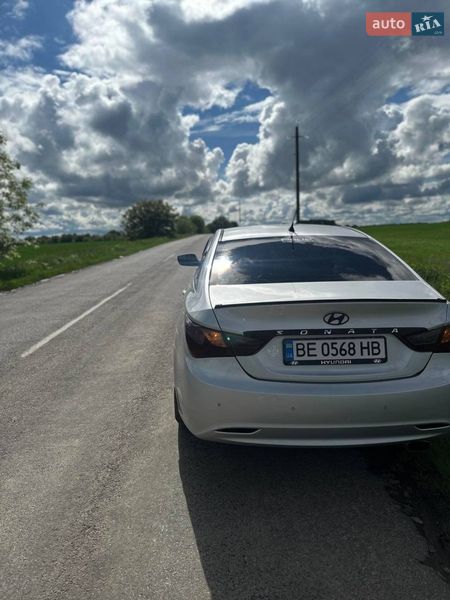 Седан Hyundai Sonata 2013 в Гайсину