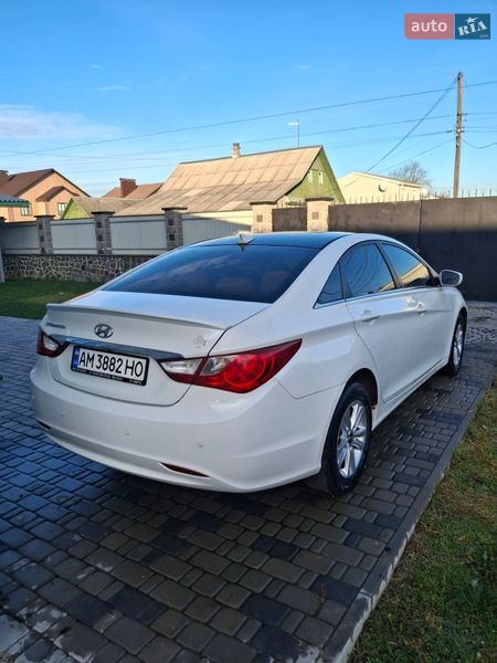 Седан Hyundai Sonata 2012 в Коростышеве