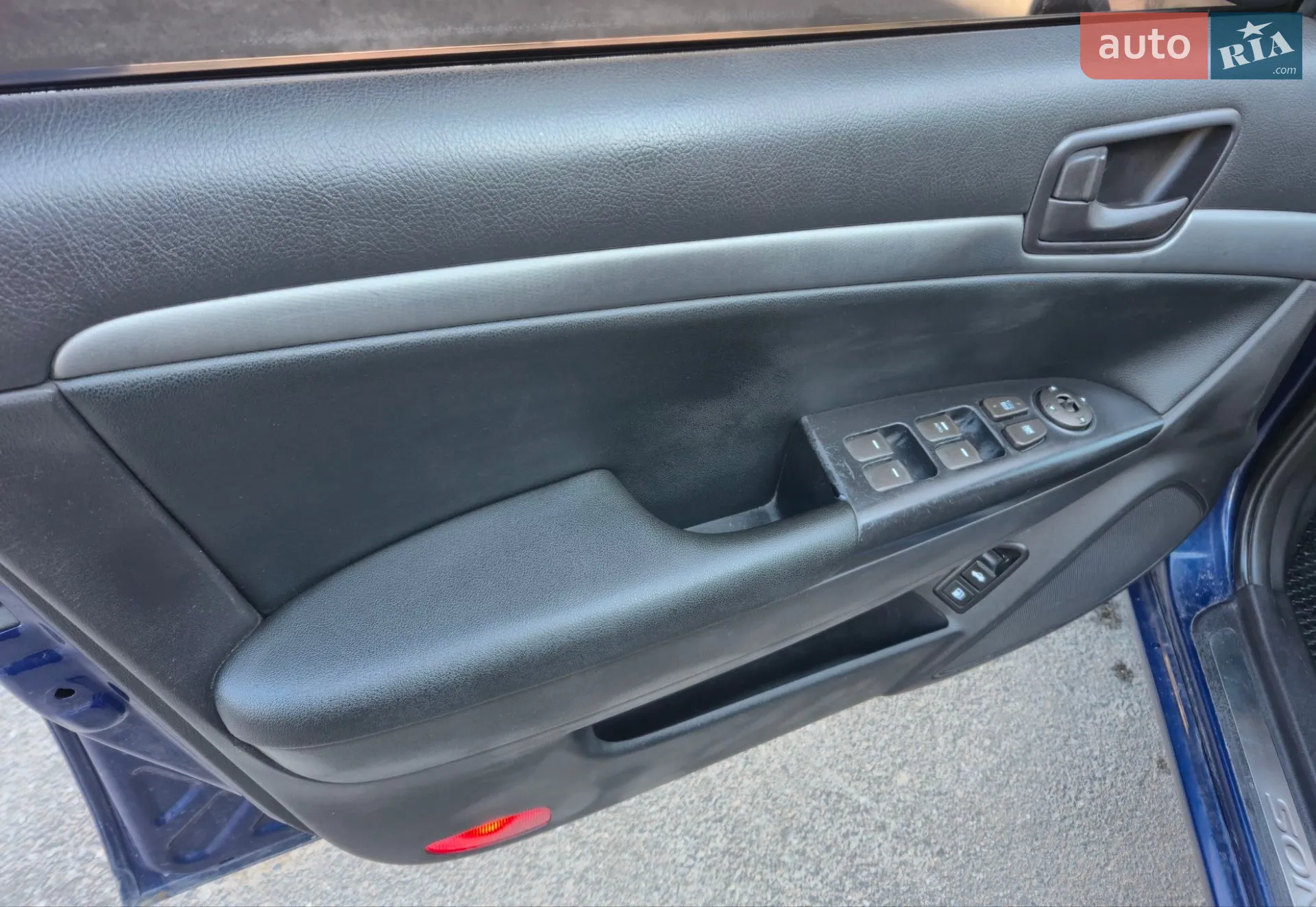 2010 Hyundai Sonata - мініатюра 6