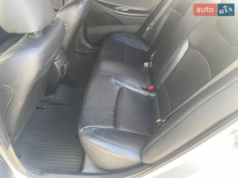 Седан Hyundai Sonata 2013 в Киеве фото 20 Седан Hyundai Sonata 2013 в Киеве