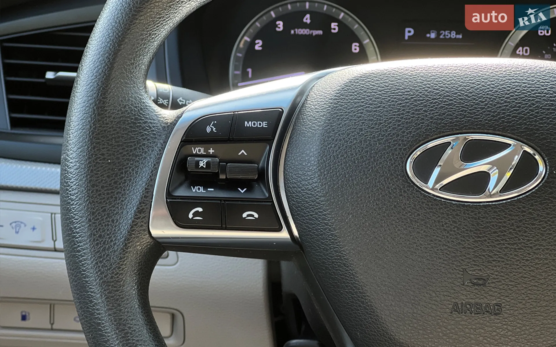 2017 Hyundai Sonata - мініатюра 12