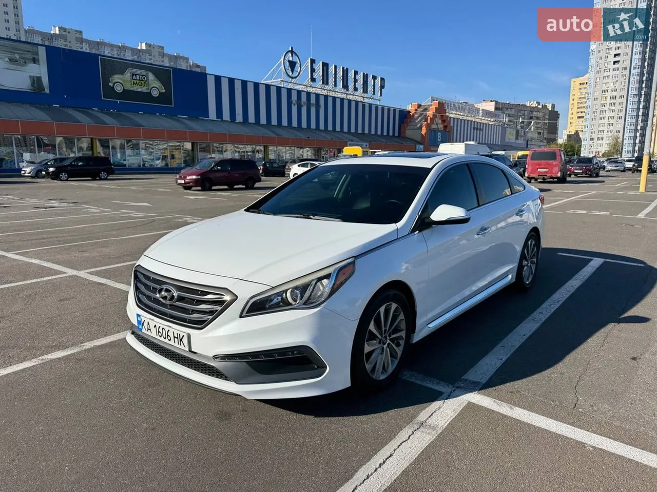 2017 Hyundai Sonata - мініатюра 16
