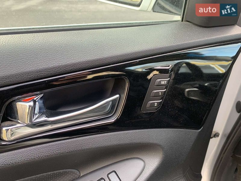 Седан Hyundai Sonata 2010 в Ирпене