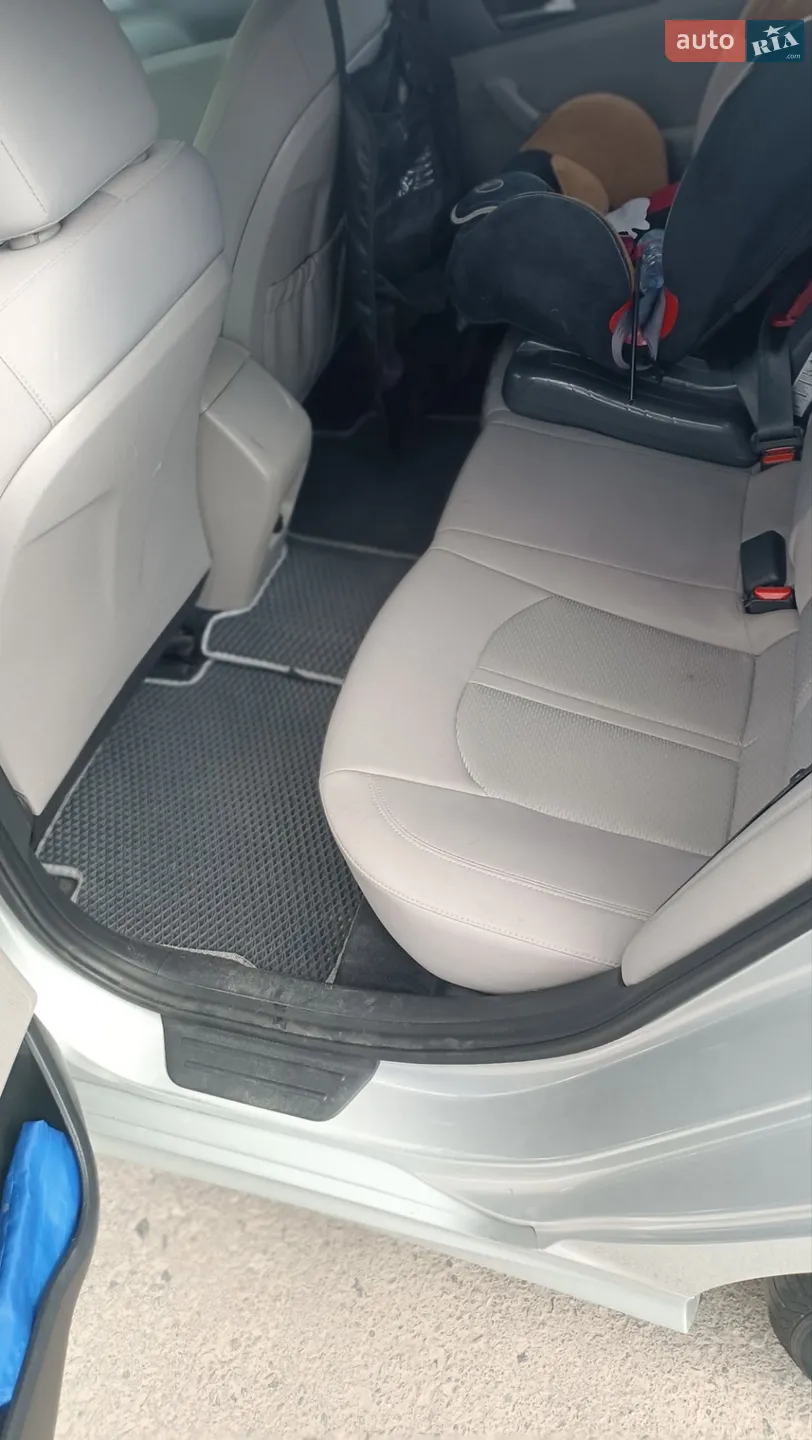 2017 Hyundai Sonata - мініатюра 24