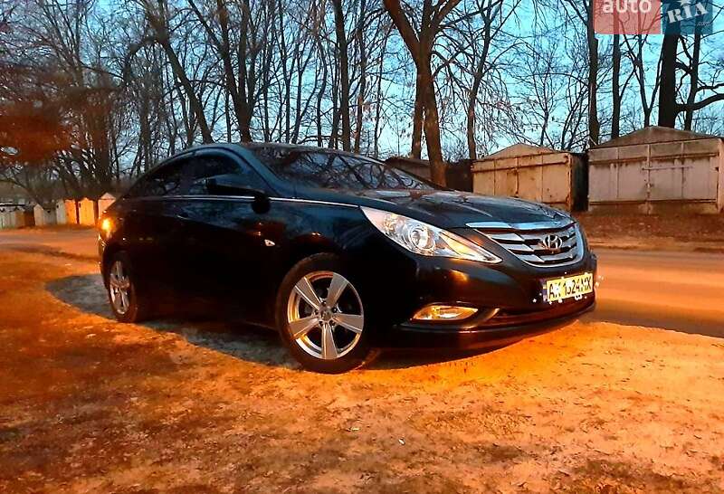 Hyundai Sonata 2010
