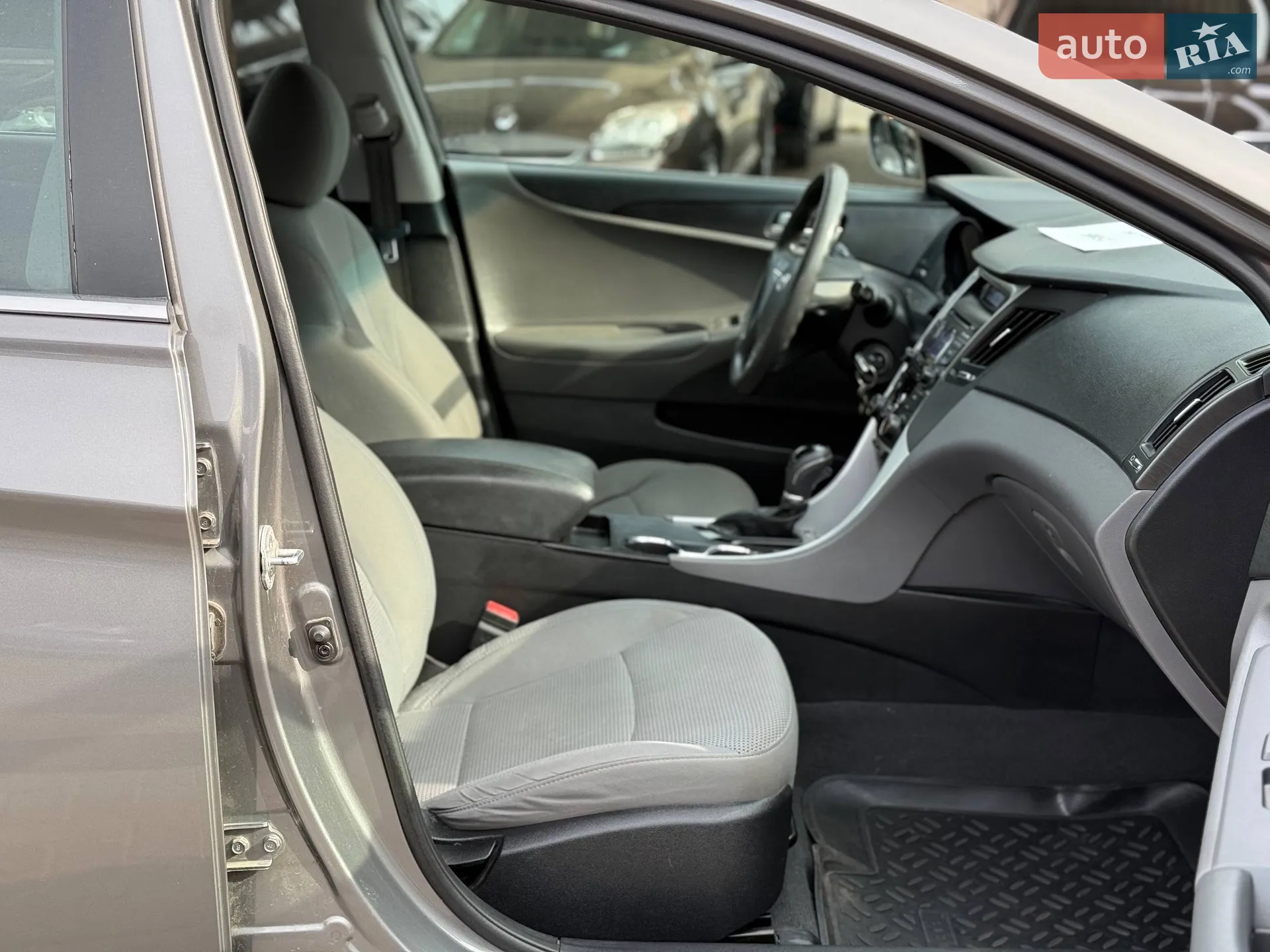 2012 Hyundai Sonata - мініатюра 18
