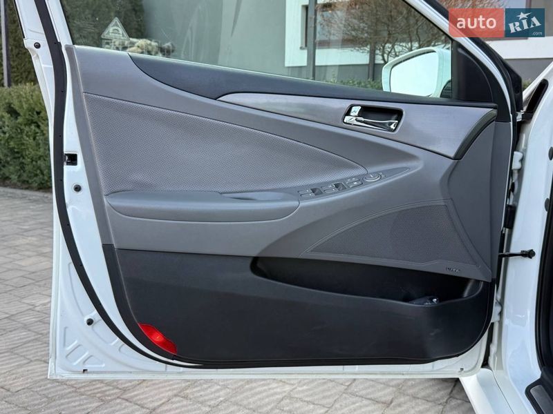 Седан Hyundai Sonata 2013 в Стрые фото 45 Седан Hyundai Sonata 2013 в Стрые