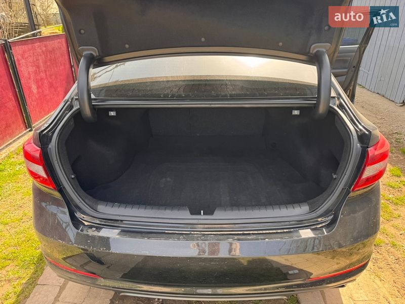 Седан Hyundai Sonata 2017 в Отынии